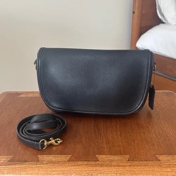 Authentic Vintage Coach Ritchie Black #9937 - Picture 1 of 11